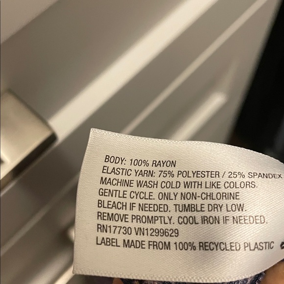 Elegant Purple Patterned Maxi Dress - Picture 5 of 5